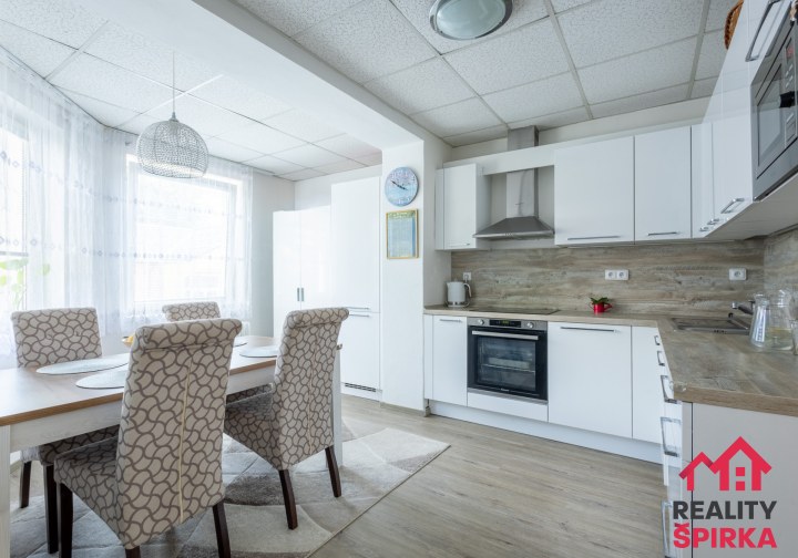 3245_7992784463.jpg
